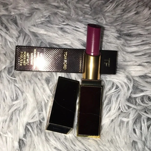 Tom Ford lip color satin matte lipstick- shaggable